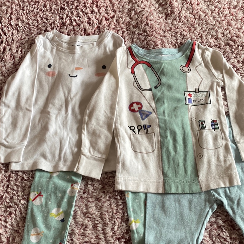 Old Navy set. Long sleeved two piece pajamas.